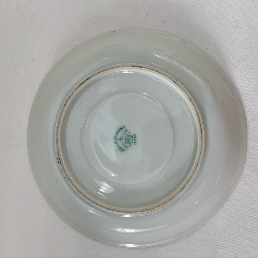 (3) Colorful plates - Picture 3 of 12